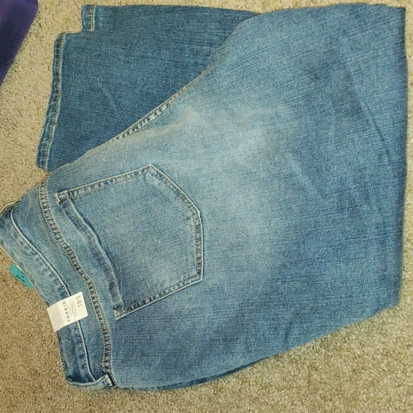 Plus size short skinny jean - Picture 2 of 3